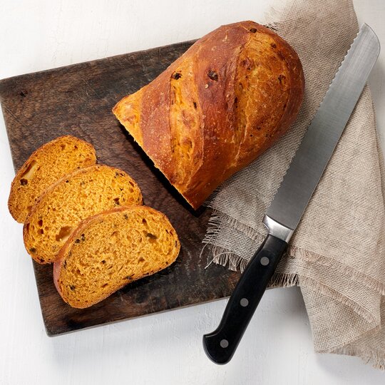 Tesco Jalapeno Chilli & Three Cheese Bloomer